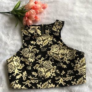Sale $5 ❗️Black/Gold embroidered sleeveless top